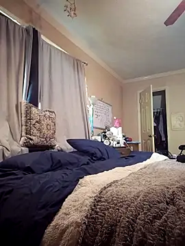 Snapshot of mresquared chatting on 8, 4, 2026 mresquared online show from 8, 4, 2026