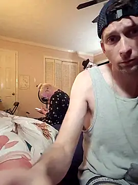 Snapshot of mresquared chatting on 15, 4, 2026 mresquared online show from 15, 4, 2026