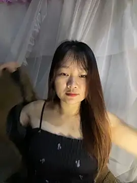 Snapshot of Hinne07 chatting on 4, 12, 2025 Hinne07 online show from 4, 12, 2025