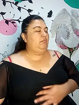 curvy diva  online show from 15, 11, 2025