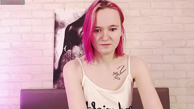 Snapshot of Ericha_Stone chatting on 4, 10, 2025 Ericha Stone online show from 4, 10, 2025