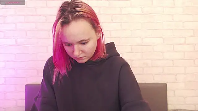 Snapshot of Ericha_Stone chatting on 8, 11, 2025 Ericha Stone online show from 8, 11, 2025