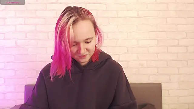 Snapshot of Ericha_Stone chatting on 13, 11, 2025 Ericha Stone online show from 13, 11, 2025