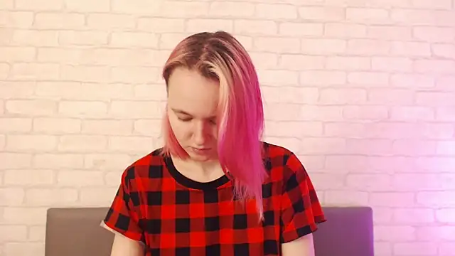 Snapshot of Ericha_Stone chatting on 18, 11, 2025 Ericha Stone online show from 18, 11, 2025