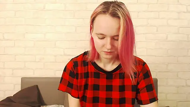 Snapshot of Ericha_Stone chatting on 21, 11, 2025 Ericha Stone online show from 21, 11, 2025