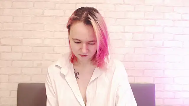 Snapshot of Ericha_Stone chatting on 14, 12, 2025 Ericha Stone online show from 14, 12, 2025