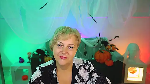 MaryMogan online show from 30, 10, 2025