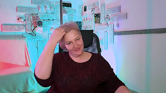 MaryMogan online show from 26, 11, 2025