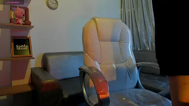 Snapshot of Angeel_of_lust chatting on 2, 11, 2025 Angeel of lust online show from 2, 11, 2025