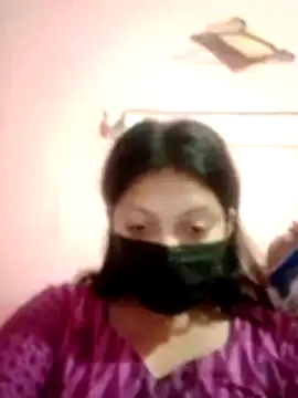 Snapshot of Lady-Queen5 chatting on 8, 5, 2026 Lady-Queen5 online show from 8, 5, 2026