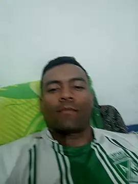 Snapshot of Boysex210 chatting on 4, 12, 2025 Boysex210 online show from 4, 12, 2025