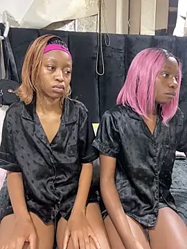 Snapshot of SexyPetitex25 chatting on 24, 3, 2026 SexyPetitex25 online show from 24, 3, 2026