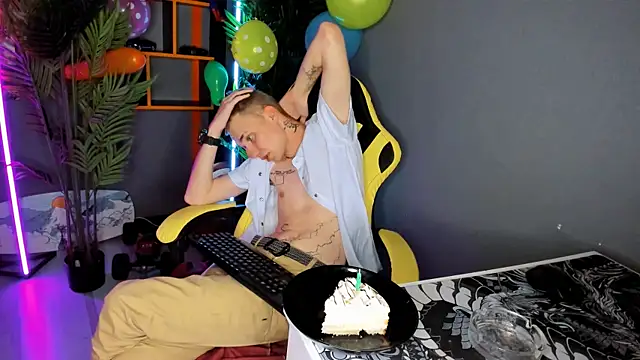 Snapshot of TimBlaks chatting on 10, 9, 2025 TimBlaks online show from 10, 9, 2025