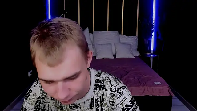 Snapshot of TimBlaks chatting on 9, 10, 2025 TimBlaks online show from 9, 10, 2025