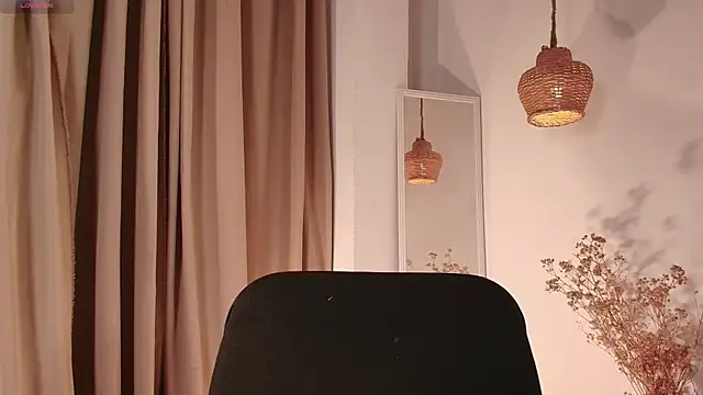 Nicolletease online show from 20, 12, 2025