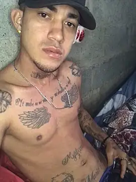 Snapshot of tattoos22 chatting on 27, 10, 2025 tattoos22 online show from 27, 10, 2025