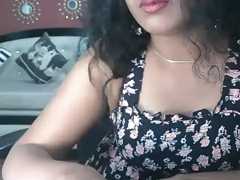 Snapshot of shaalu_sharma chatting on 7, 3, 2026 shaalu sharma online show from 7, 3, 2026