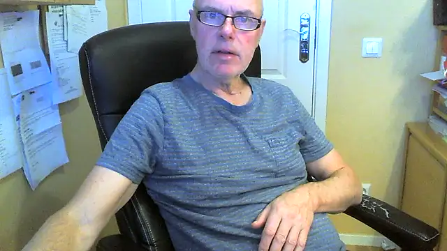 Snapshot of Klipparn chatting on 6, 1, 2026 Klipparn online show from 6, 1, 2026