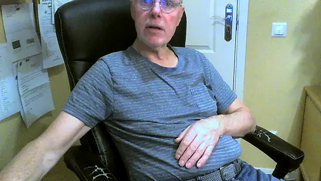 Snapshot of Klipparn chatting on 8, 1, 2026 Klipparn online show from 8, 1, 2026