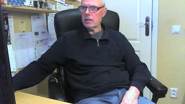 Snapshot of Klipparn chatting on 14, 1, 2026 Klipparn online show from 14, 1, 2026