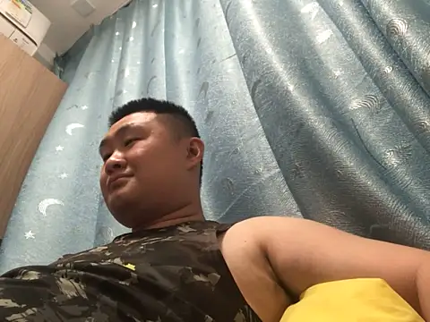 Snapshot of tpl131452 chatting on 23, 4, 2026 tpl131452 online show from 23, 4, 2026