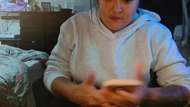 Snapshot of Prill940 chatting on 14, 10, 2025 Prill940 online show from 14, 10, 2025