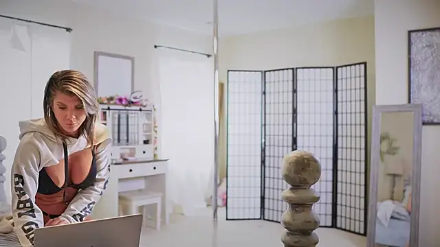 Snapshot of ErinDraven23 chatting on 25, 9, 2025 ErinDraven23 online show from 25, 9, 2025