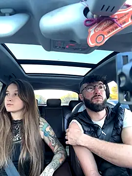 Snapshot of duomagique_off chatting on 13, 10, 2025 duomagique off online show from 13, 10, 2025