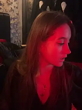 Snapshot of duomagique_off chatting on 13, 12, 2025 duomagique off online show from 13, 12, 2025