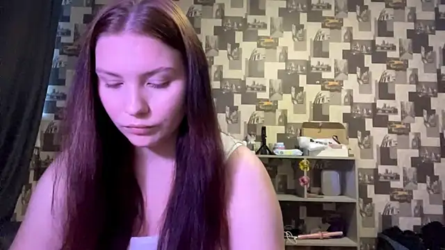 Snapshot of SwiiSweet chatting on 16, 9, 2025 SwiiSweet online show from 16, 9, 2025