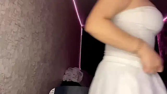 Snapshot of SwiiSweet chatting on 24, 10, 2025 SwiiSweet online show from 24, 10, 2025