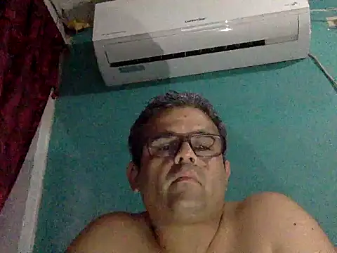 Snapshot of Katracho6969 chatting on 11, 10, 2025 Katracho6969 online show from 11, 10, 2025