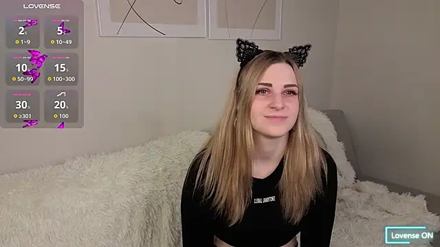 Snapshot of HelenMartines chatting on 21, 3, 2026 HelenMartines online show from 21, 3, 2026