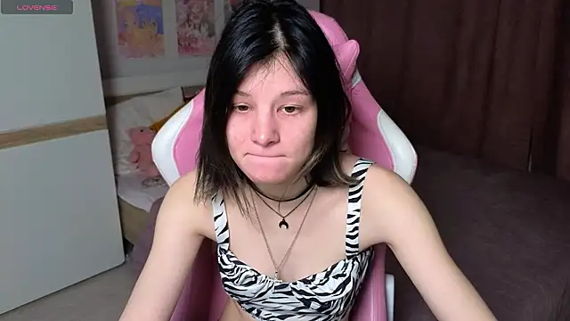 Snapshot of EllinEverly chatting on 27, 2, 2026 EllinEverly online show from 27, 2, 2026