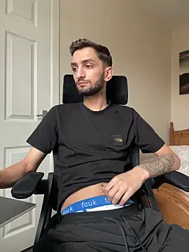 Snapshot of mixedcouplee69 chatting on 26, 10, 2025 mixedcouplee69 online show from 26, 10, 2025