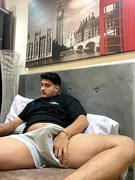 Snapshot of mixedcouplee69 chatting on 30, 10, 2025 mixedcouplee69 online show from 30, 10, 2025