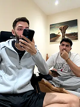 Snapshot of mixedcouplee69 chatting on 31, 10, 2025 mixedcouplee69 online show from 31, 10, 2025