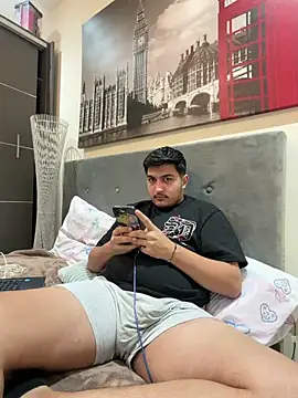 Snapshot of mixedcouplee69 chatting on 6, 11, 2025 mixedcouplee69 online show from 6, 11, 2025