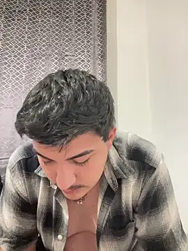 Snapshot of mixedcouplee69 chatting on 1, 4, 2026 mixedcouplee69 online show from 1, 4, 2026