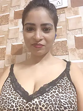 QUEEN-ADITI online show from 2, 10, 2025