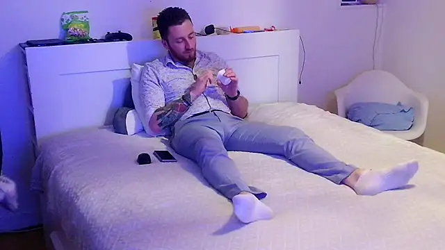 Keviios online show from 3, 12, 2025