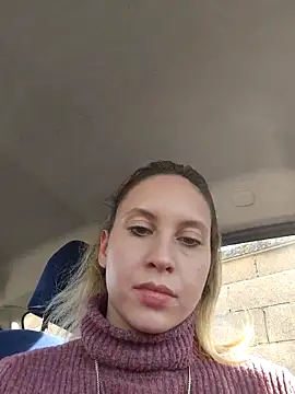 Snapshot of L_Sofia chatting on 6, 4, 2026 L Sofia online show from 6, 4, 2026