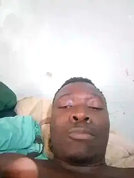 Snapshot of Mrhugeblack chatting on 3, 10, 2025 Mrhugeblack online show from 3, 10, 2025