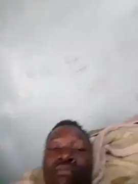 Snapshot of Mrhugeblack chatting on 19, 10, 2025 Mrhugeblack online show from 19, 10, 2025