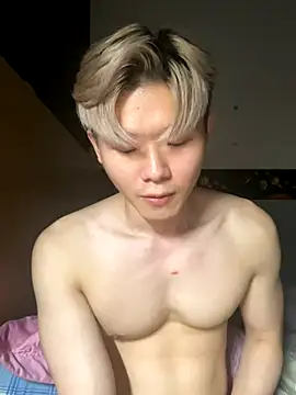 Snapshot of zachlee_69 chatting on 22, 11, 2025 zachlee 69 online show from 22, 11, 2025