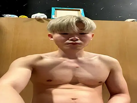 Snapshot of zachlee_69 chatting on 1, 12, 2025 zachlee 69 online show from 1, 12, 2025