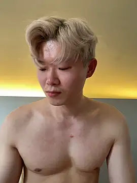 Snapshot of zachlee_69 chatting on 19, 12, 2025 zachlee 69 online show from 19, 12, 2025