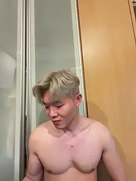 Snapshot of zachlee_69 chatting on 15, 2, 2026 zachlee 69 online show from 15, 2, 2026