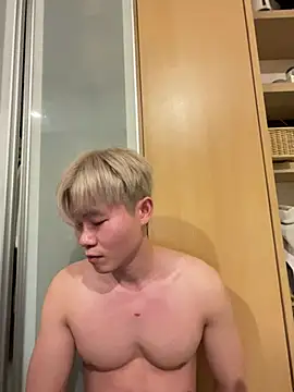 Snapshot of zachlee_69 chatting on 25, 2, 2026 zachlee 69 online show from 25, 2, 2026