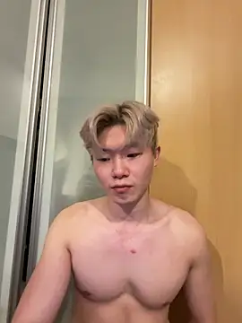 Snapshot of zachlee_69 chatting on 15, 3, 2026 zachlee 69 online show from 15, 3, 2026